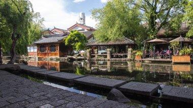 【新春走基层】兴义发玉村开展写春联送祝福新春活动